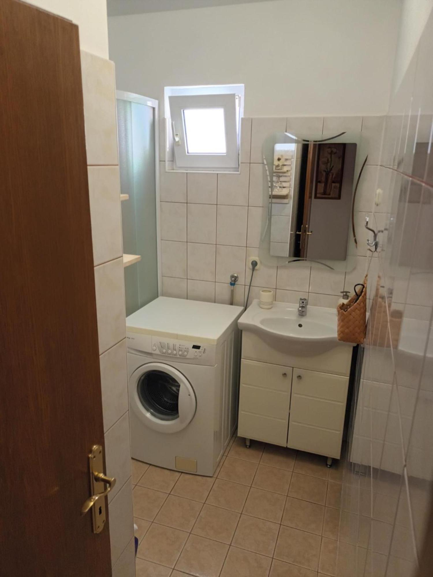 Apartments Drago Kovacic أوميس المظهر الخارجي الصورة