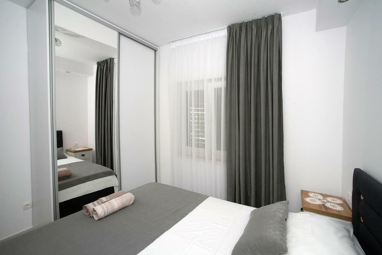 Apartments Drago Kovacic أوميس المظهر الخارجي الصورة